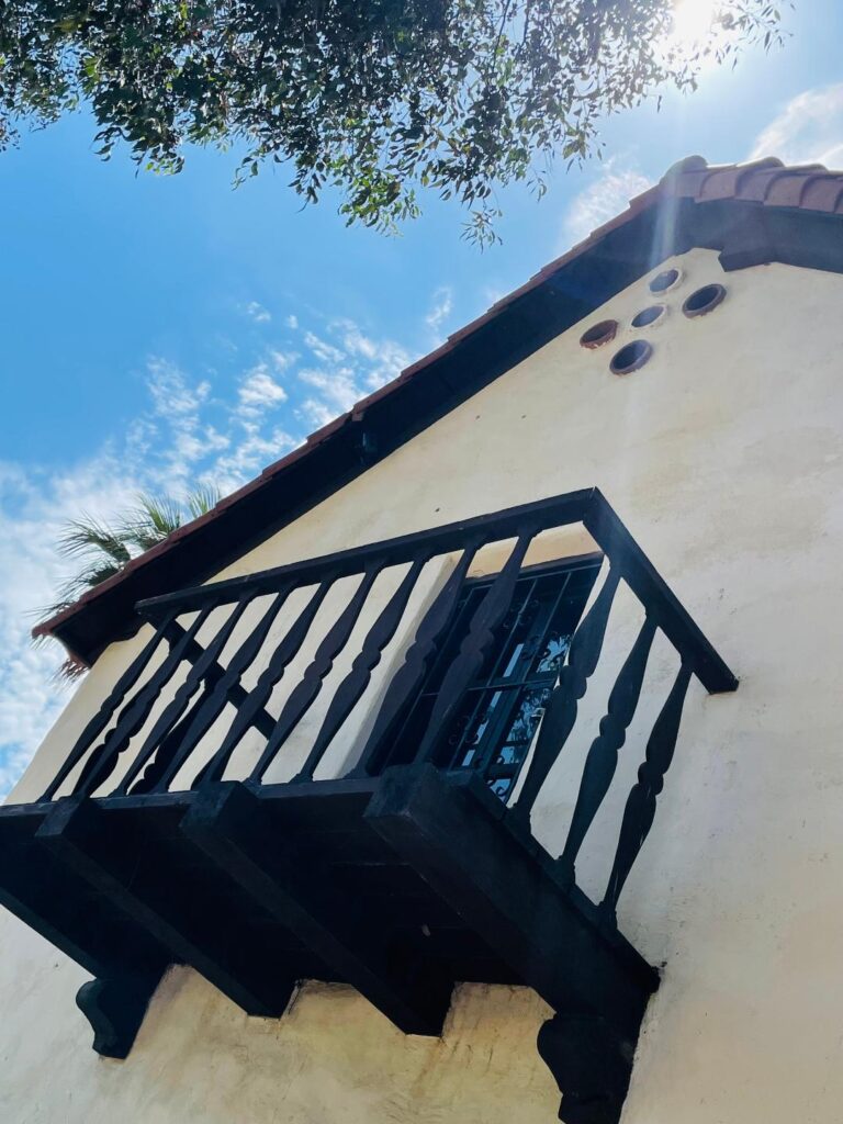 Pico Adobe side balcony.