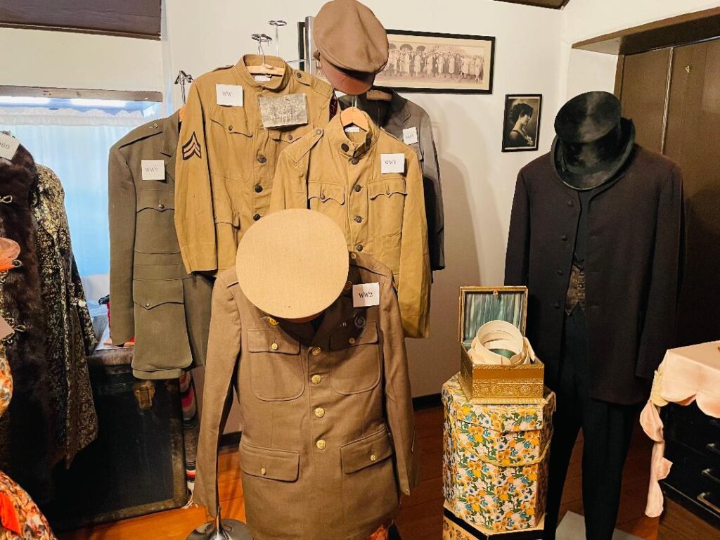 WW1 and WW2 clothing