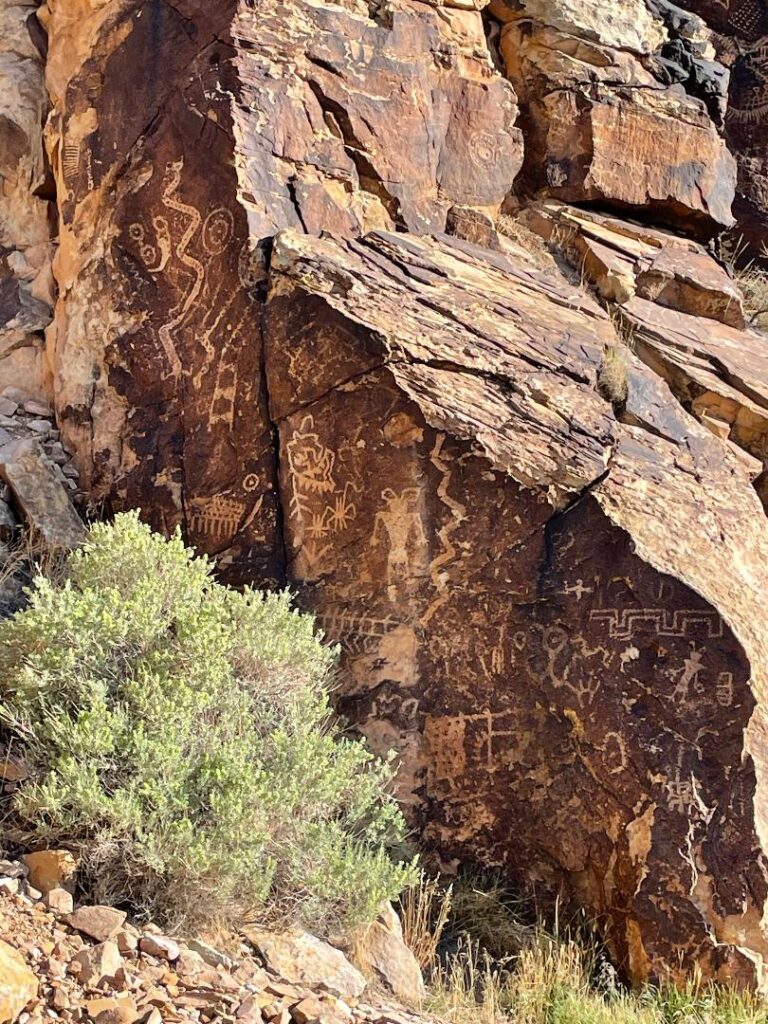 Parawan Gap Petroglyphs