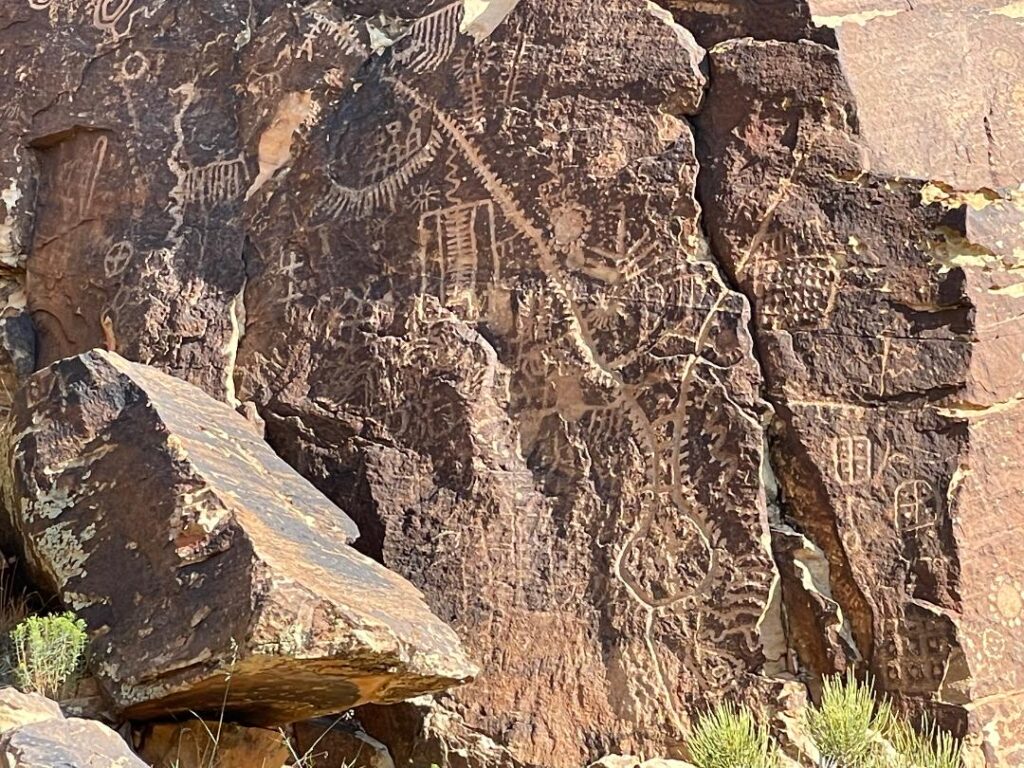 Parawan Gap Petroglyphs