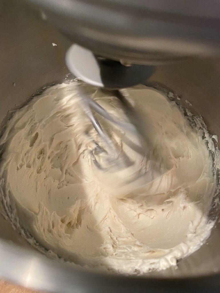 whipping cream cheese filling 