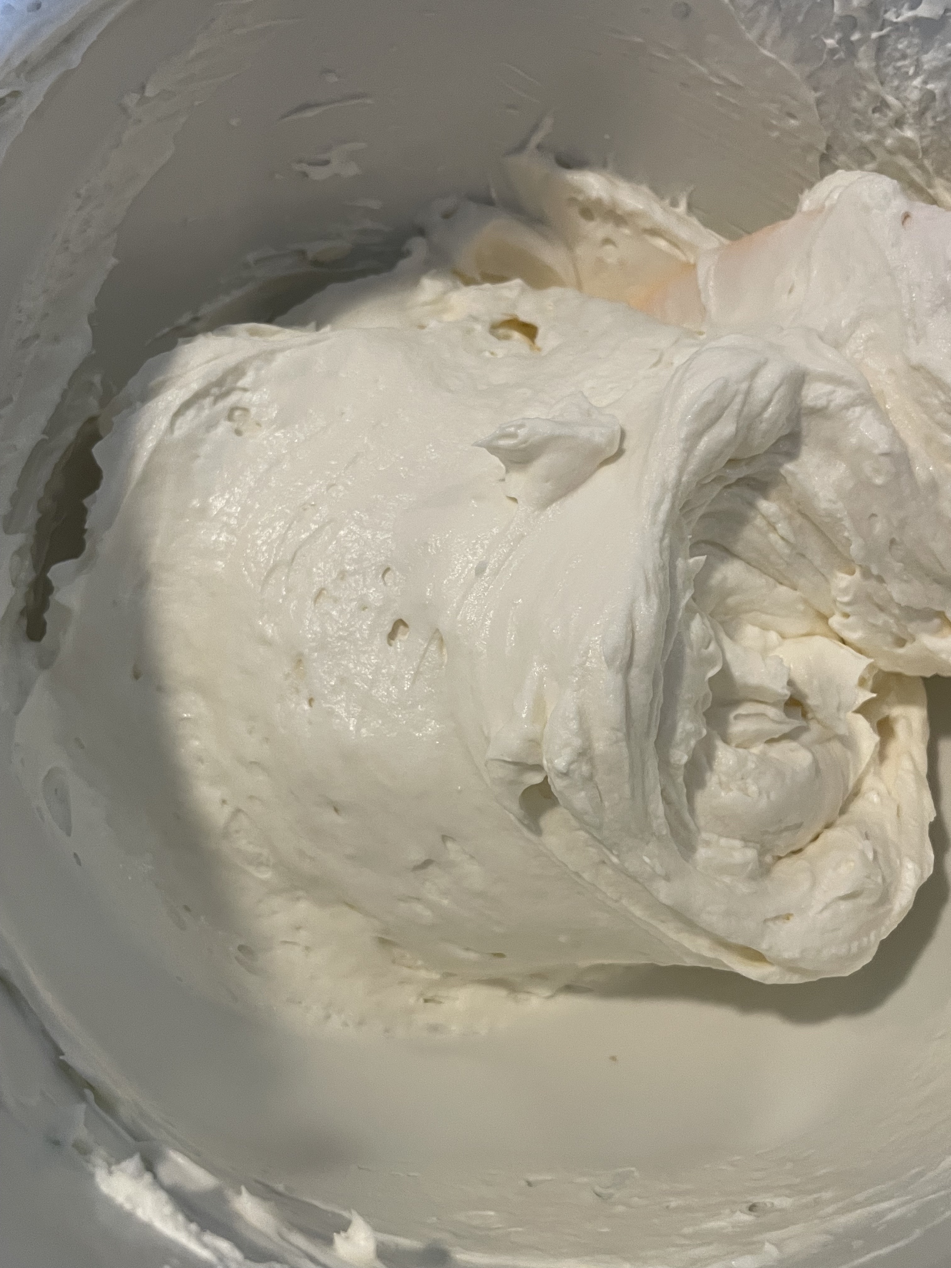 Whipped cream cheese filling