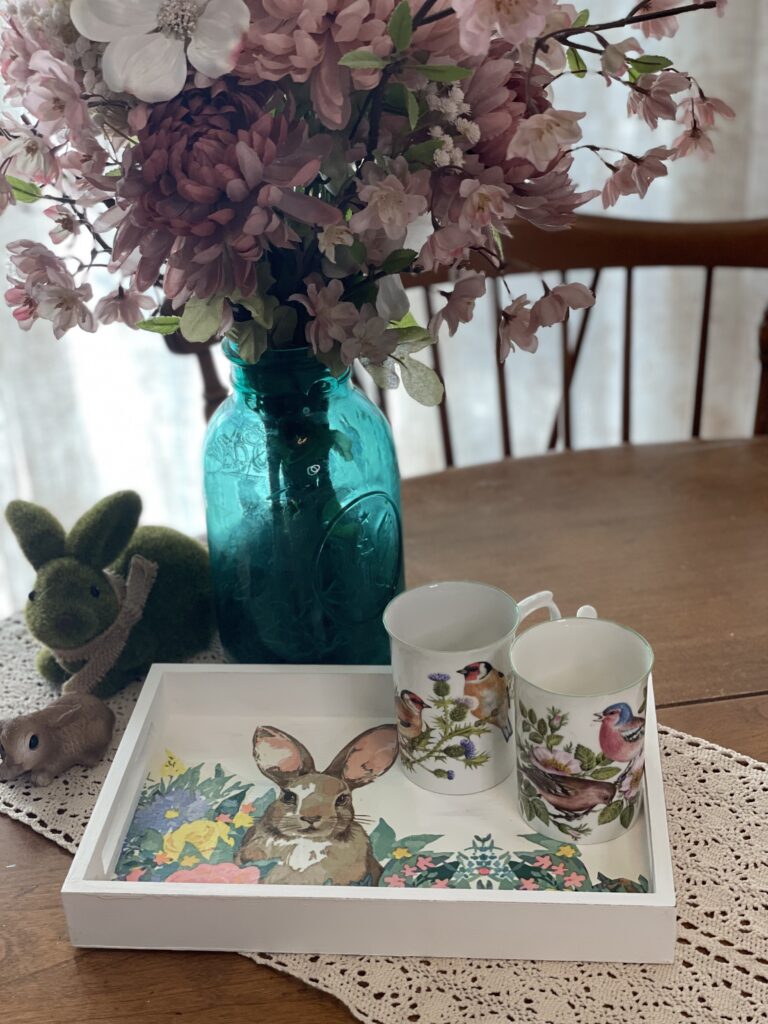 Decoupage Easter tray